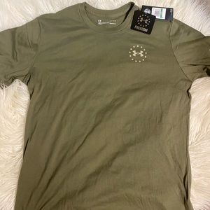 Under Armor size large freedom shirt